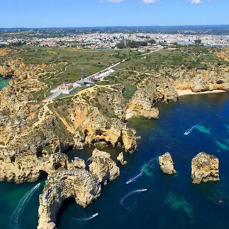 Ponta Da Piedade Family House Holiday home *