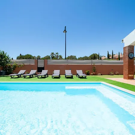 Ponta Da Piedade Family House