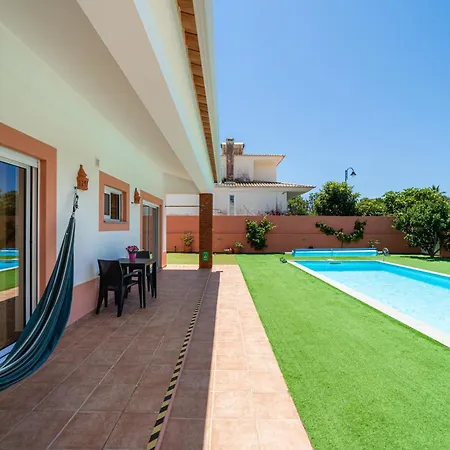 Ponta Da Piedade Family House Holiday home
