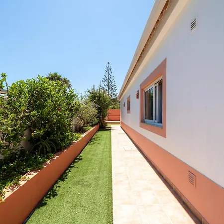 Ponta Da Piedade Family House