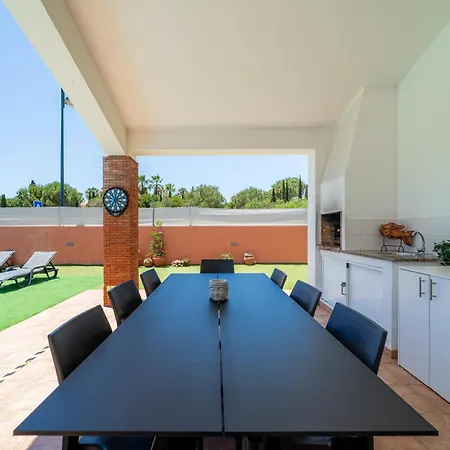Ponta Da Piedade Family House Holiday home *