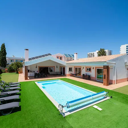 Ponta Da Piedade Family House