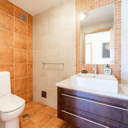 بيت للعطل Ponta Da Piedade Family House *